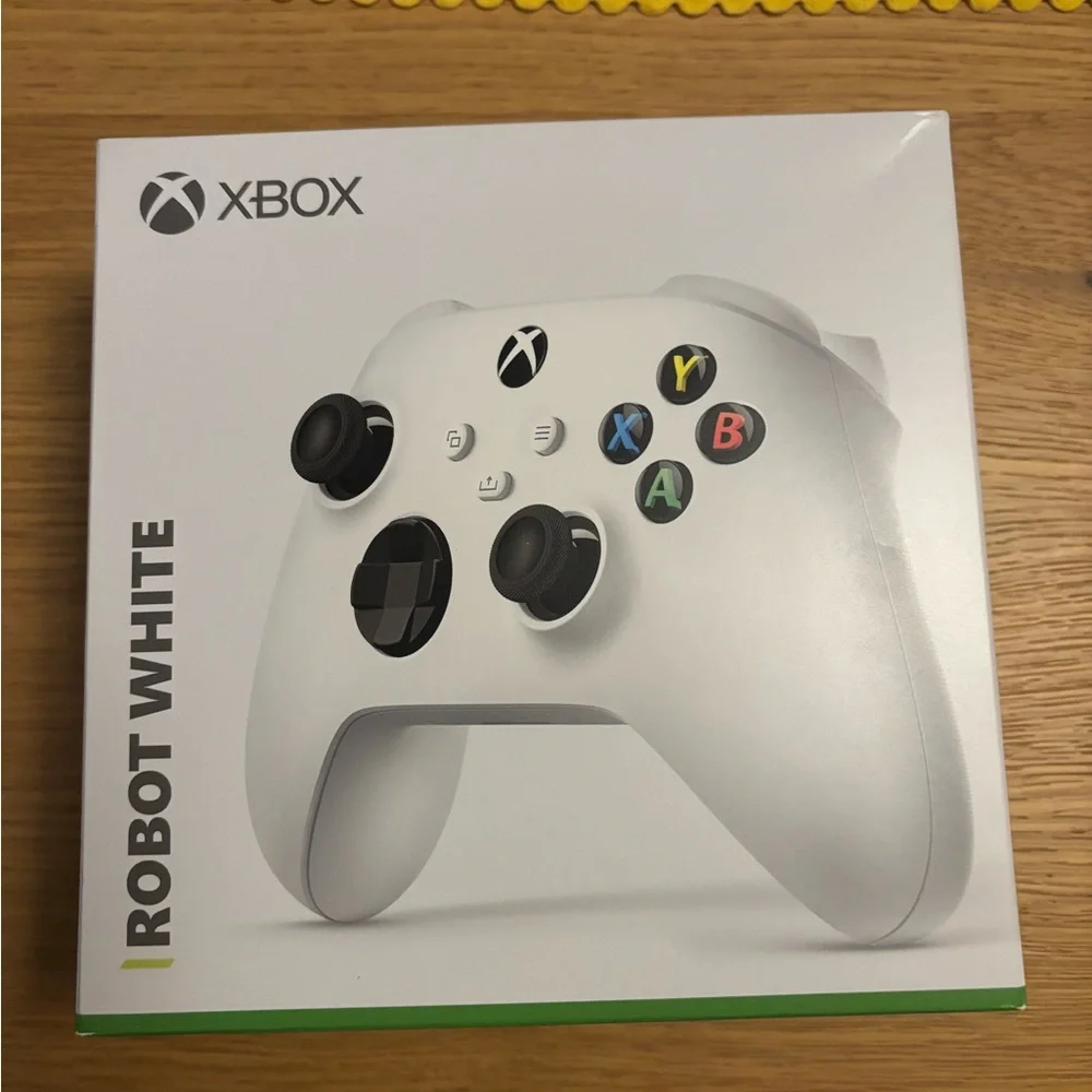 Xbox Wireless Controller - Robot White for Xbox Series S / Xbox Series X Sealed